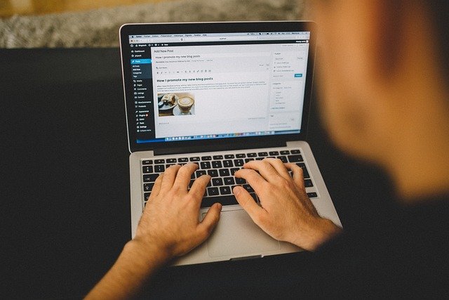 How to Start a Blog in Pakistan